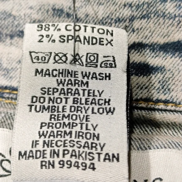 Plus Size Acid Antique Wash Button Front Long Sleeve Denim Jacket - denim - Picture 5 of 5